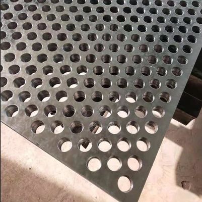 SS304 ASTM AISI SS Çelik Levha Paslanmaz Delme Levha 1500mm Yuvarlak Delik