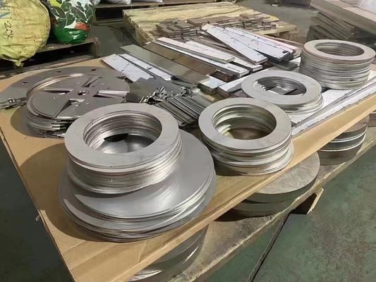 Kesme Yuvarlak Paslanmaz Çelik Levha HL Kare 150mm 3.0mm