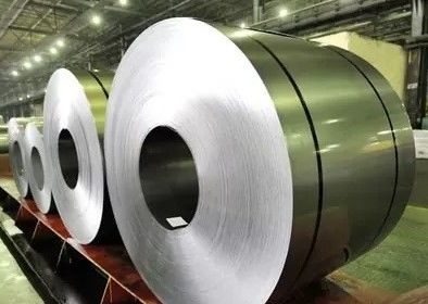 Metal Sıcak Haddelenmiş 304 Paslanmaz Çelik Rulo Boru 8K Son Aşınma Direnci